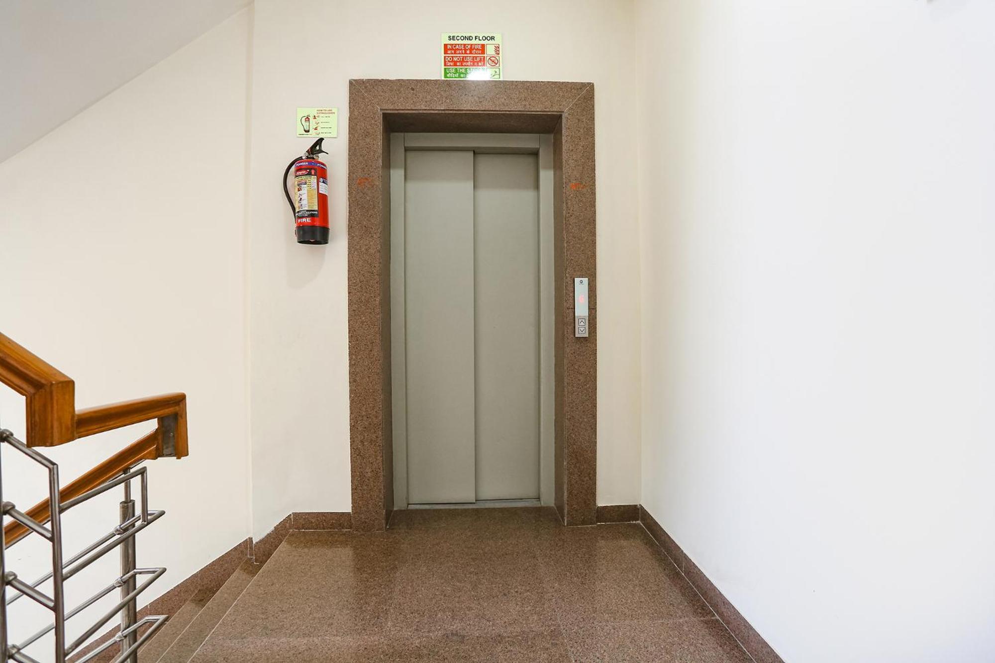Fabhotel New Journey Hospitality Gurgaon Extérieur photo
