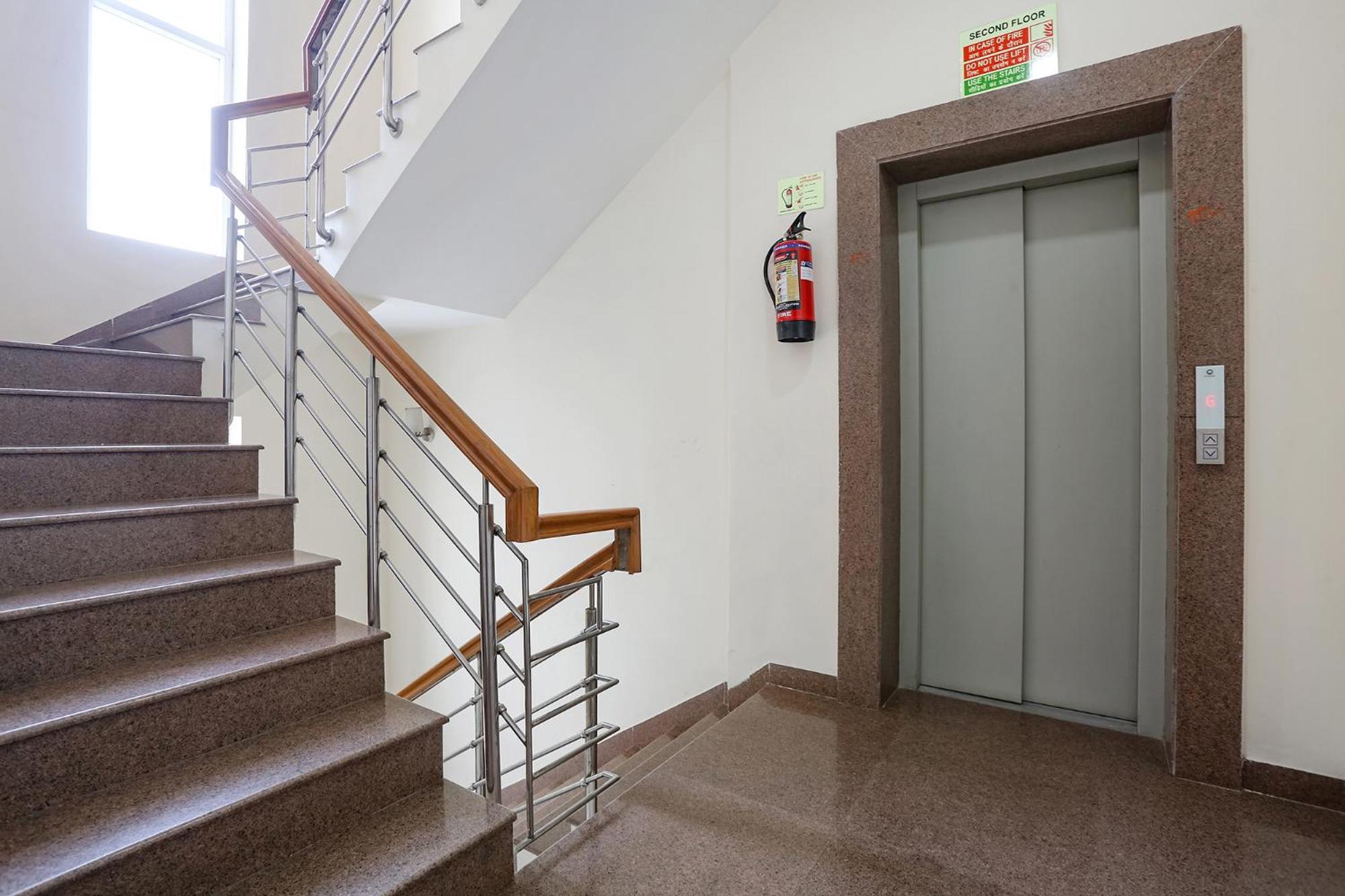 Fabhotel New Journey Hospitality Gurgaon Extérieur photo